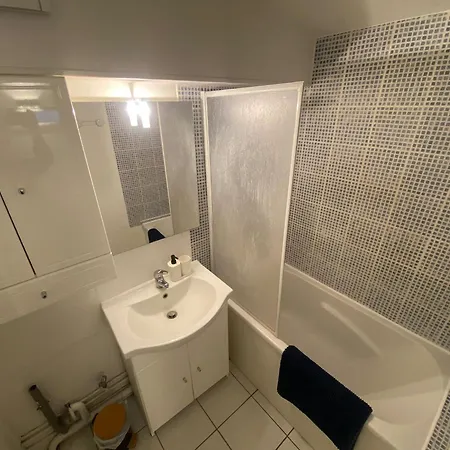 Apartment Super Avec Parking - 440 *